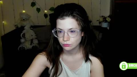Snapshot of alicia_folow chatting on February 21, 2:17 am Alicia online show from February 21, 2:17 am