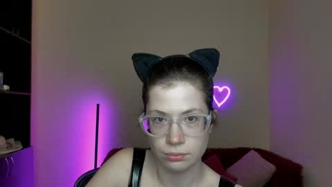 Snapshot of alicia_folow chatting on March 2, 12:32 pm Alicia online show from March 2, 12:32 pm