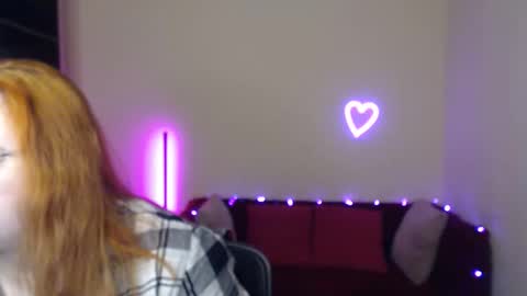 Alicia online show from December 15, 6:42 am