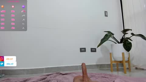 aliciakozlov online show from September 25, 7:54 pm