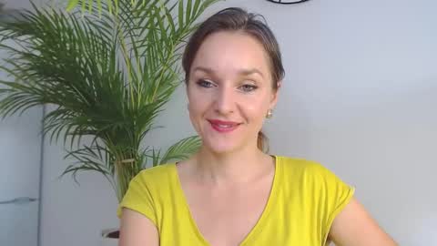 Alicia online show from December 2, 11:07 am