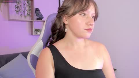 aliciamoonx online show from October 14, 11:46 am