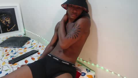 Snapshot of alid_17 chatting on December 7, 3:47 pm Alid 17 online show from December 7, 3:47 pm