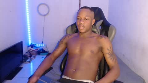 Snapshot of alid_17 chatting on January 13, 5:55 pm Alid 17 online show from January 13, 5:55 pm