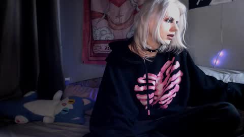 Alien Bella online show from March 21, 9:19 pm