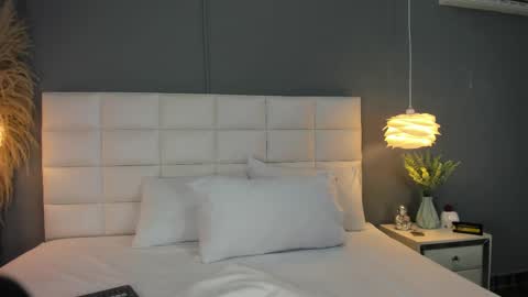 Snapshot of alihamilton_ chatting on September 20, 10:46 pm Aliha online show from September 20, 10:46 pm