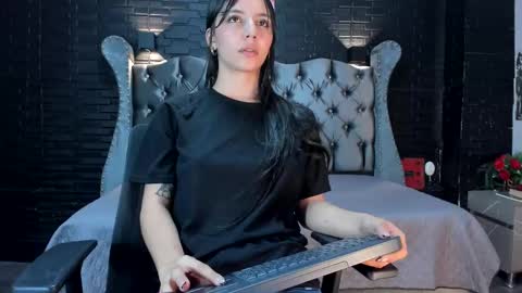 Snapshot of aliice_greco chatting on September 11, 11:06 pm Alice online show from September 11, 11:06 pm
