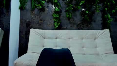 Alice online show from December 16, 8:26 pm