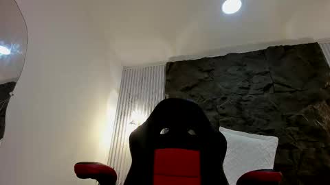 Alice online show from March 26, 3:50 pm