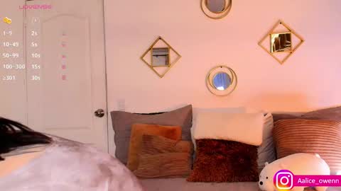 Snapshot of aliiceowen chatting on September 14, 11:06 pm Alicie online show from September 14, 11:06 pm