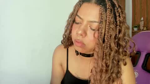 alika online show from November 17, 5:04 pm