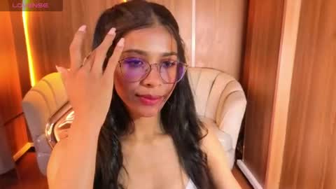 alina_b_ online show from May 4, 8:15 pm