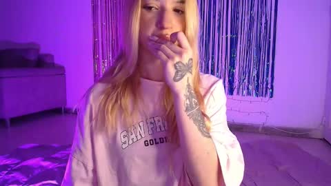 Alina  online show from November 6, 2:47 am