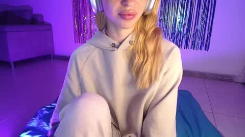 Alina  online show from October 16, 2:44 am