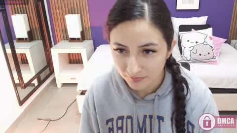 Snapshot of alina_martinelli chatting on February 15, 11:50 am Alina online show from February 15, 11:50 am