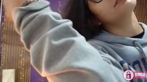 Snapshot of alina_martinelli chatting on March 9, 12:09 pm Alina online show from March 9, 12:09 pm