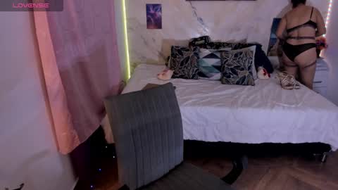 alinabozz1 online show from January 6, 1:31 am