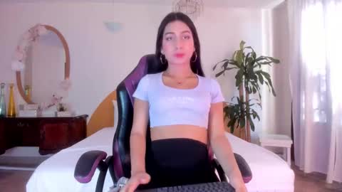 AlinaSimmons online show from March 19, 12:54 pm