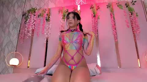   online show from May 22, 3:19 pm