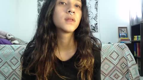 Snapshot of alinawoolf_ chatting on December 6, 4:44 pm Ali online show from December 6, 4:44 pm