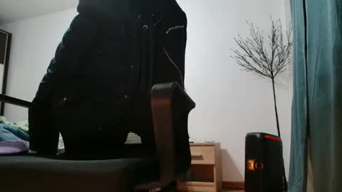 Snapshot of alinslut chatting on February 23, 5:18 pm alinslut online show from February 23, 5:18 pm