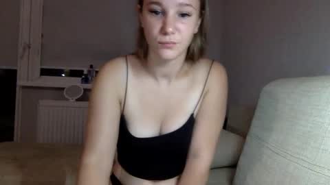 Snapshot of alisa0258 chatting on September 18, 4:55 pm alisa0258 online show from September 18, 4:55 pm