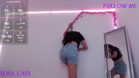 Snapshot of alisa__cain chatting on December 3, 5:26 am Alejandra online show from December 3, 5:26 am