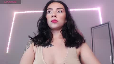 Snapshot of alisa__cain chatting on March 2, 5:44 am Alejandra online show from March 2, 5:44 am