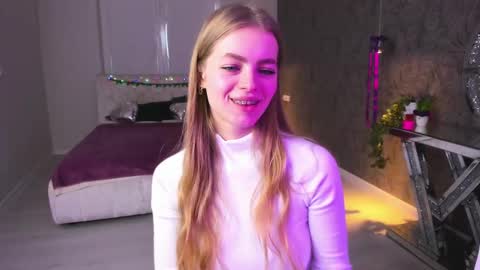 Snapshot of alisa_glamur chatting on February 25, 2:04 pm alisa_glamur online show from February 25, 2:04 pm