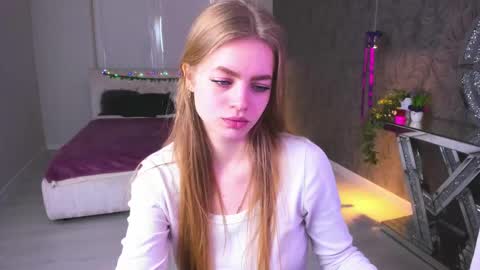 Snapshot of alisa_glamur chatting on February 26, 1:54 pm alisa_glamur online show from February 26, 1:54 pm