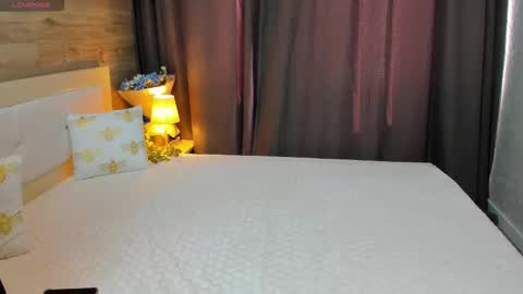 Snapshot of alisa_glamur chatting on September 13, 11:56 am alisa_glamur online show from September 13, 11:56 am