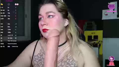 Snapshot of alisa_u chatting on September 10, 10:22 pm alisa_u online show from September 10, 10:22 pm