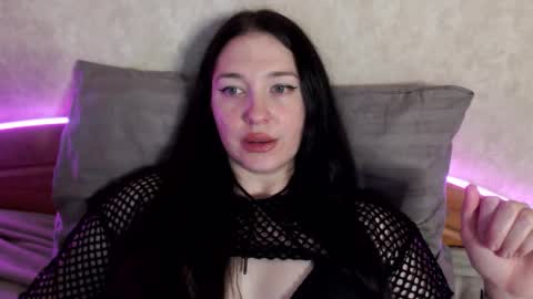 alisaadoll online show from October 19, 12:21 pm