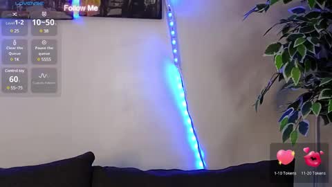 Snapshot of alisawilson_ chatting on December 18, 8:42 am Alisa online show from December 18, 8:42 am