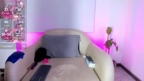 alise_mason online show from March 8, 5:33 am