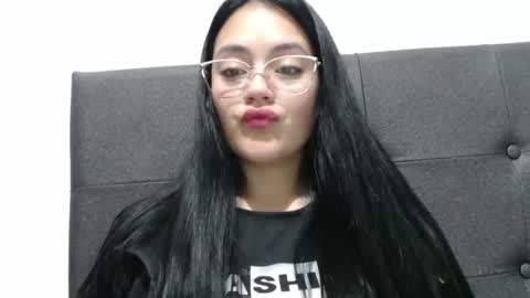 alisha_9997 online show from October 10, 3:34 am