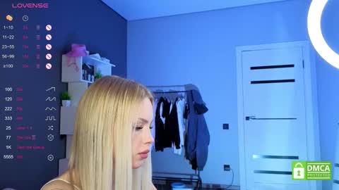 Snapshot of alishaaneta chatting on October 10, 12:00 pm Alisha online show from October 10, 12:00 pm
