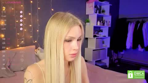 Snapshot of alishaaneta chatting on October 8, 2:34 pm Alisha online show from October 8, 2:34 pm