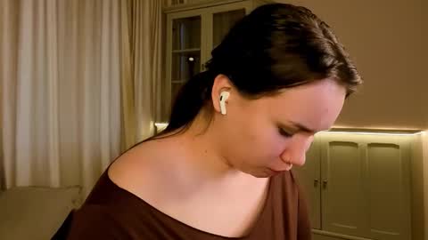 Alisia online show from November 30, 11:28 am