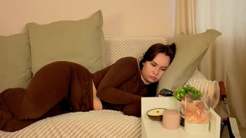 Alisia online show from November 16, 11:12 am