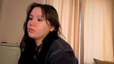 Alisia online show from April 23, 5:15 am