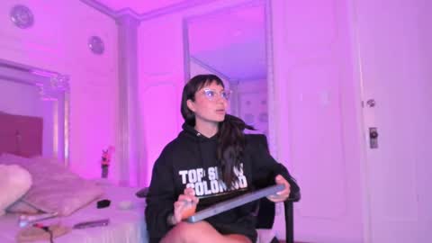 Alison Fishert online show from February 19, 6:10 pm