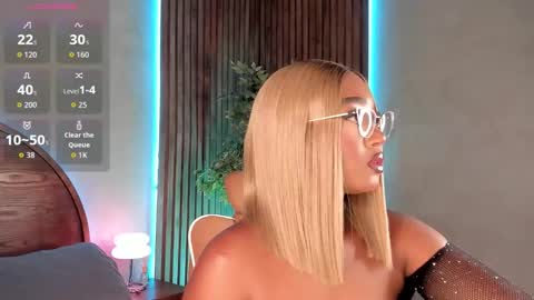 Alison Moon  online show from November 12, 10:56 pm