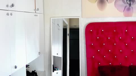 Aliss online show from January 28, 3:04 am