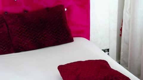 Aliss online show from December 19, 9:27 pm