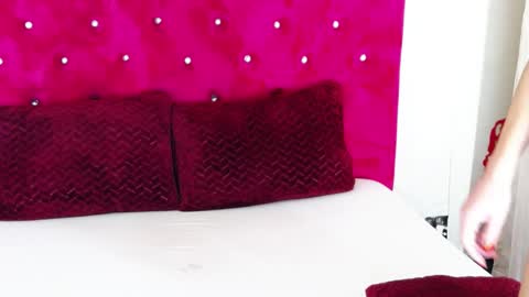 Aliss online show from December 21, 8:43 pm