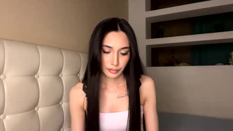 Snapshot of alissadreams chatting on March 5, 8:32 pm Alissa online show from March 5, 8:32 pm