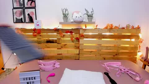 Snapshot of alisson_boobs chatting on February 23, 10:06 am Alisson online show from February 23, 10:06 am