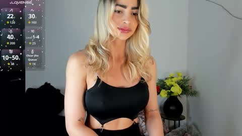 Alisson Domit  online show from September 25, 5:09 pm