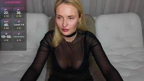 alisssarose online show from December 3, 4:22 pm
